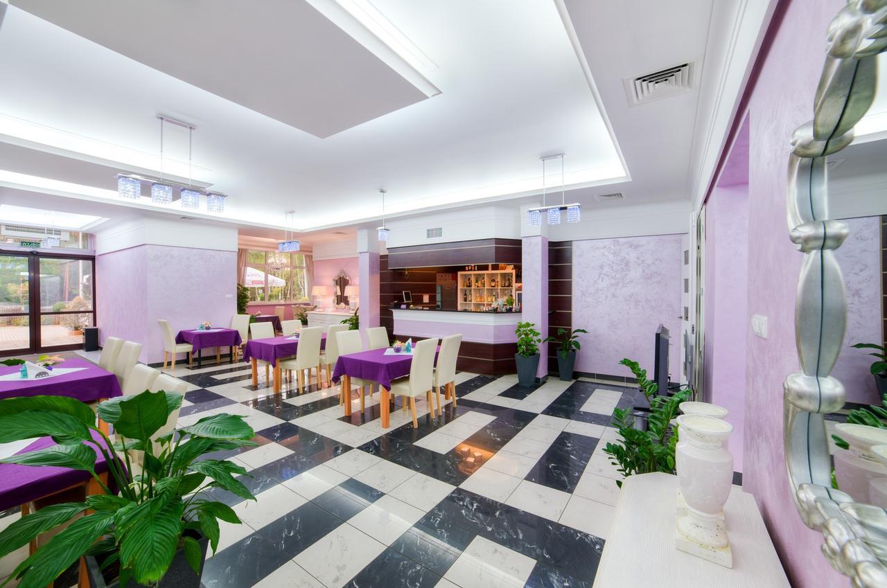Imperium - Hotel Restauracja Firlej Buitenkant foto